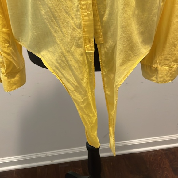 Focus Lifestyle Women’s Shirt Blouse Size XL Yellow Cropped - Picture 2 of 8